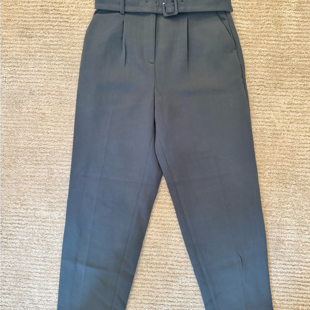 High-Waisted Gray Trousers with Belt